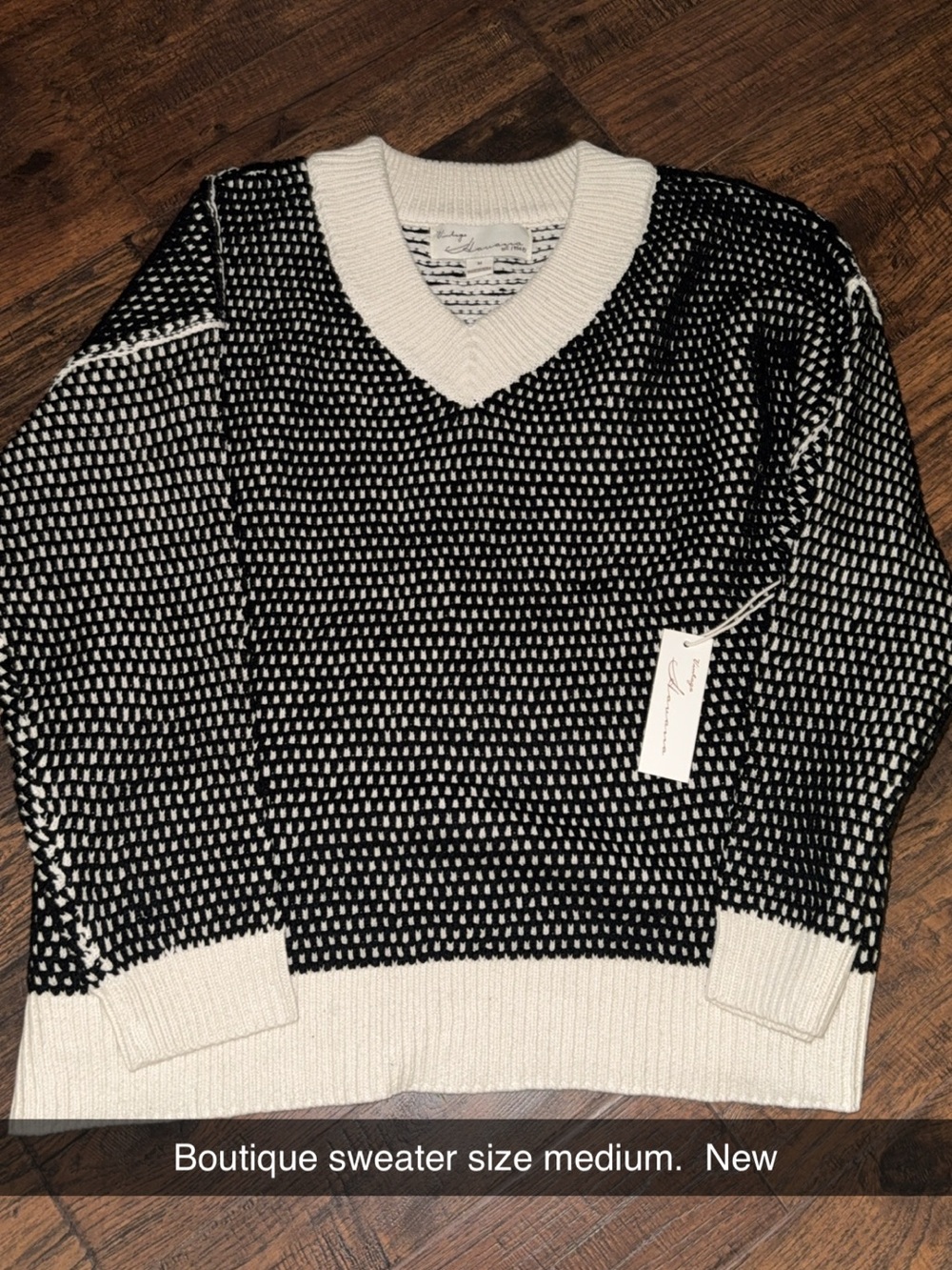 Women’s Boutique Black & White V‑Neck Knit Sweater size M